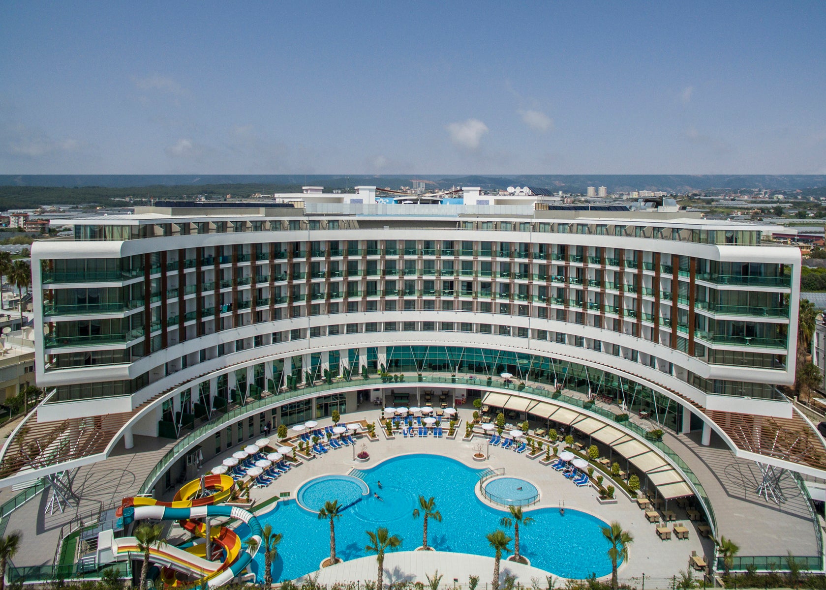 	Xoria Deluxe Hotel
