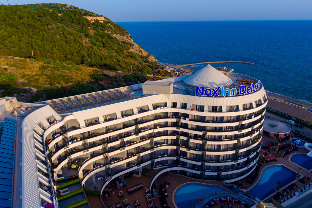 	Noxinn Deluxe Hotel