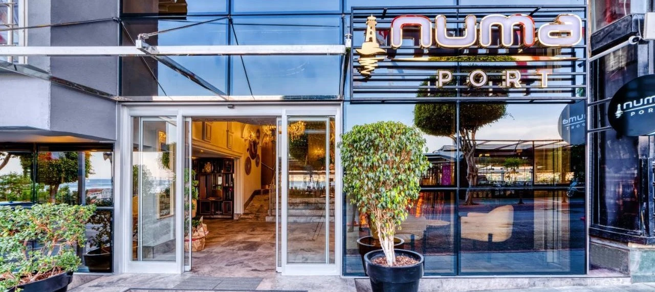 	Numa Port Hotel