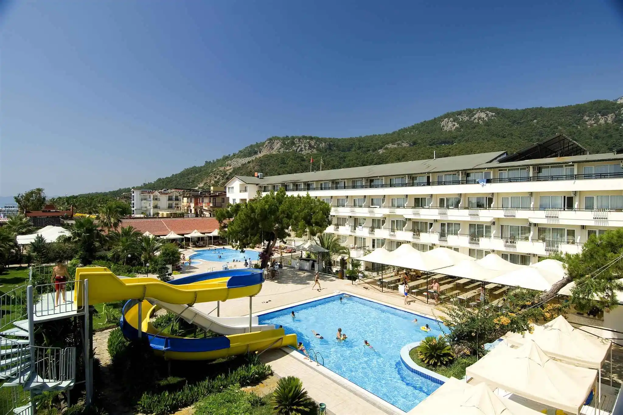 	Aqua Belle Beach Hotel