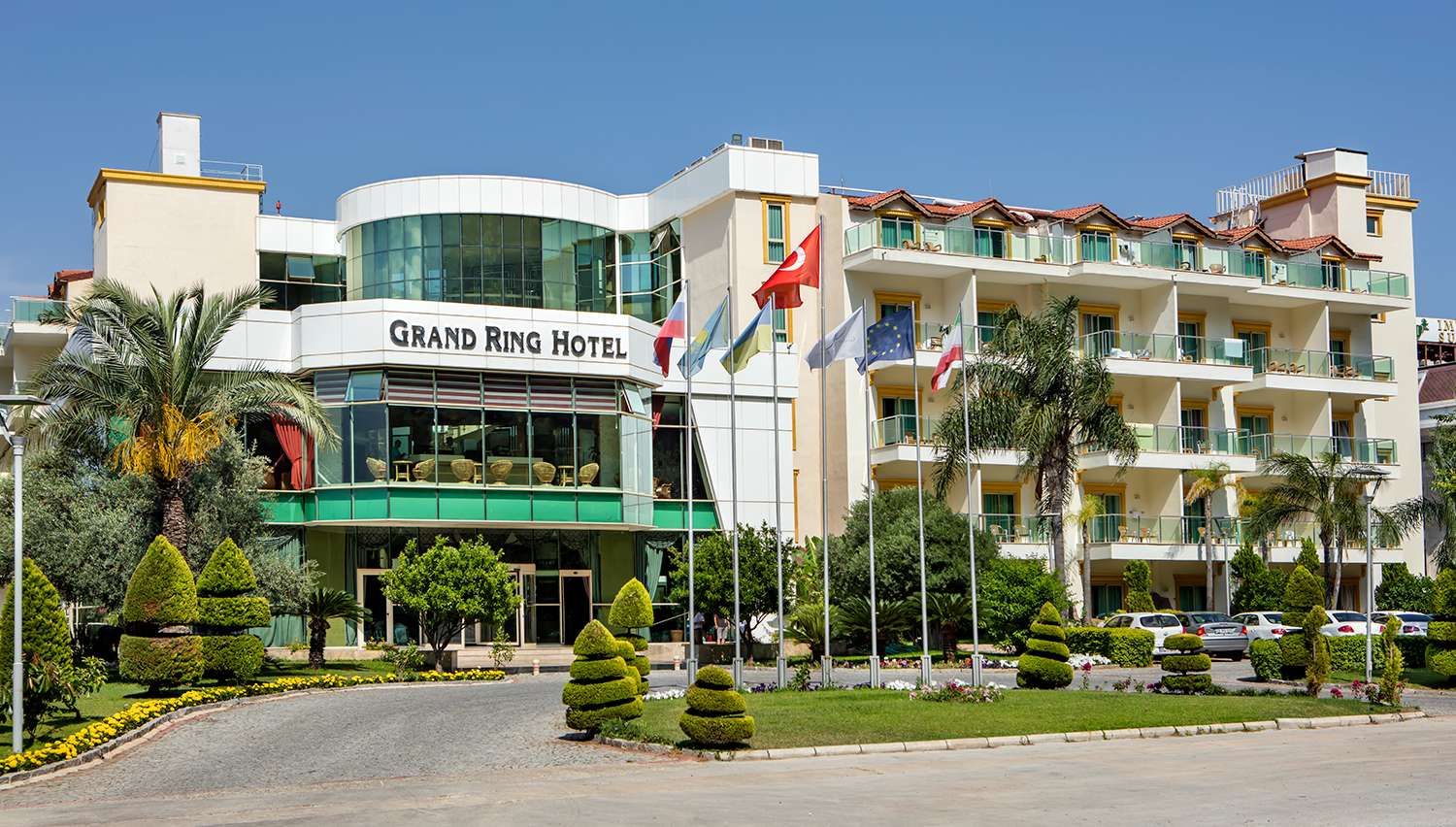 	Grand Ring Hotel