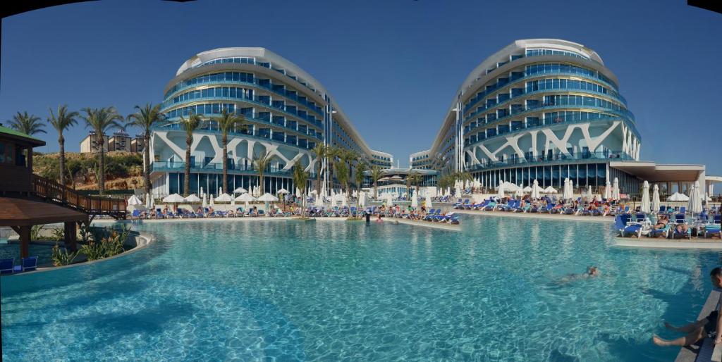 	Vikingen Infinity Resort & Spa Hotel
