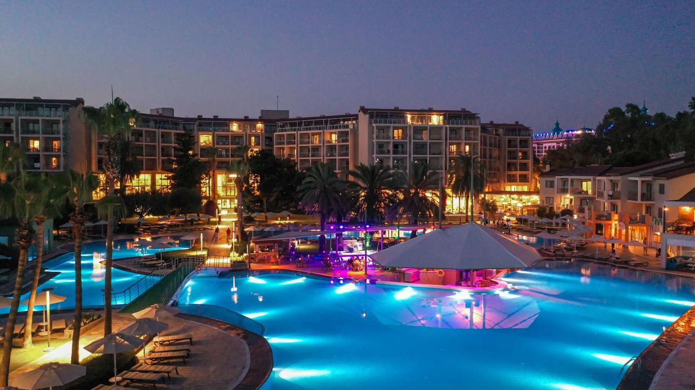 Arum Barut Collection