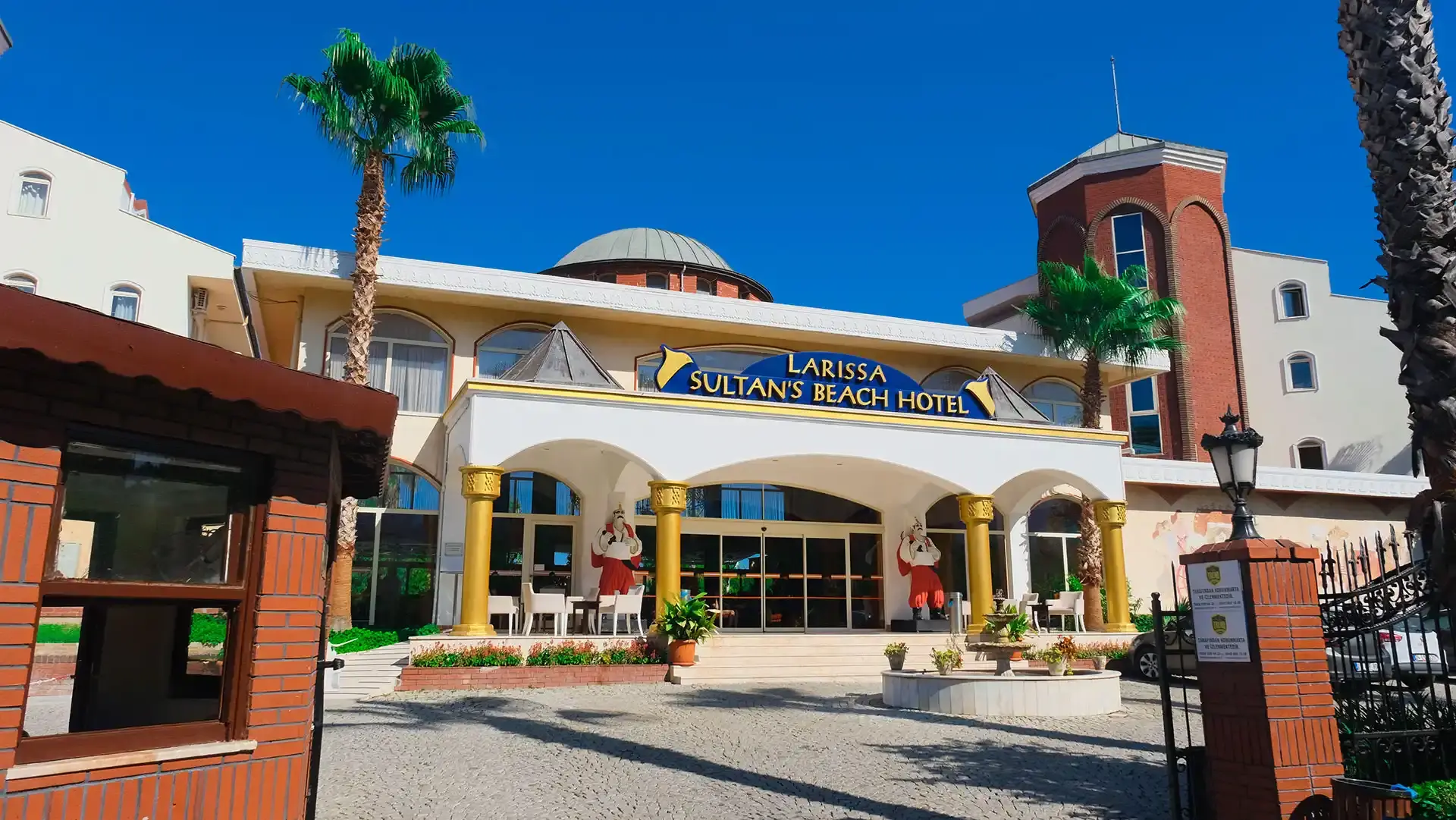 	Larissa Sulta's Beach Hotel