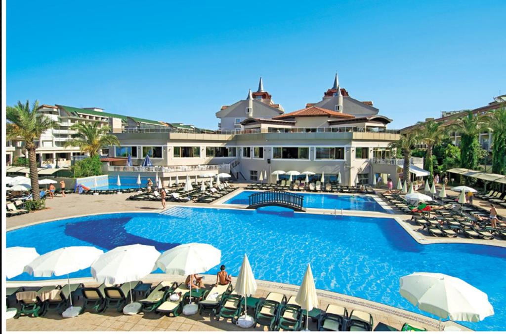 	Aydınbey Famous Resort Hotel Transfer