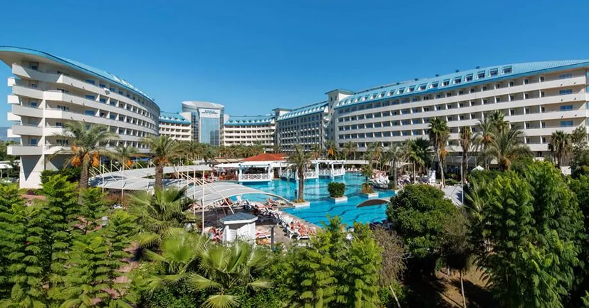 Crystal Admiral Resort